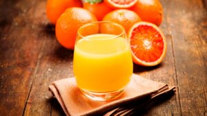 Pode tomar colágeno com suco de laranja?