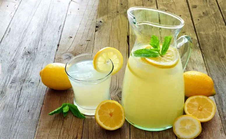 Pode tomar colágeno com suco de limão?