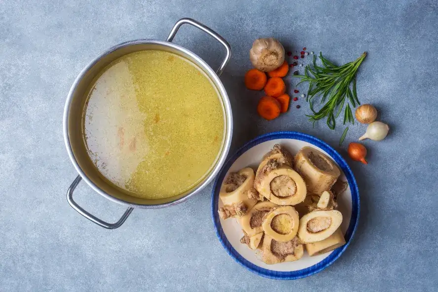 Caldo de ossos tem colágeno?